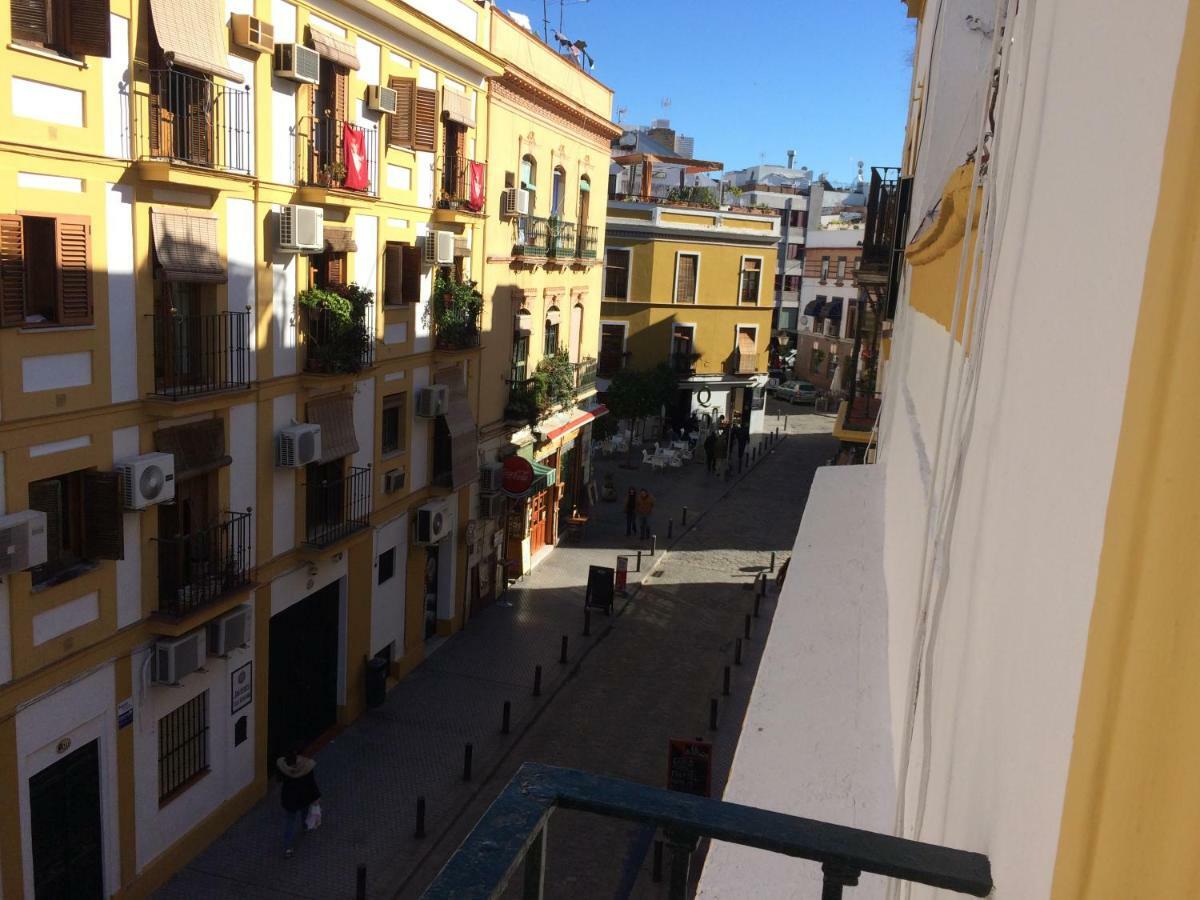 Apartamento Peris Mencheta Sevilla Exterior foto